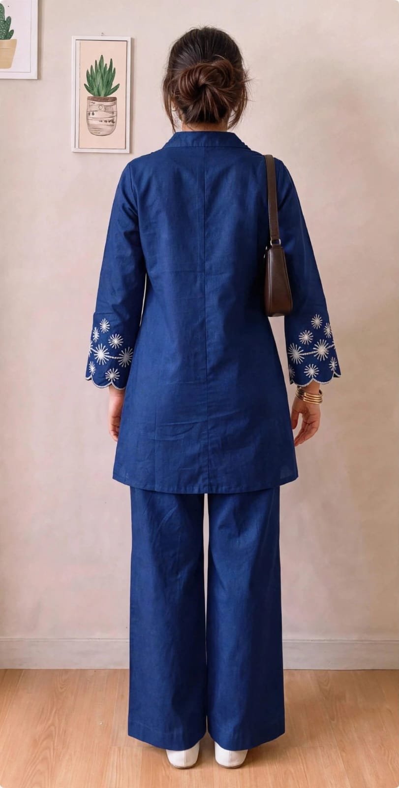 Women’s Navy Blue Embroidered Sleeve Kurta Pant Set - Image 2